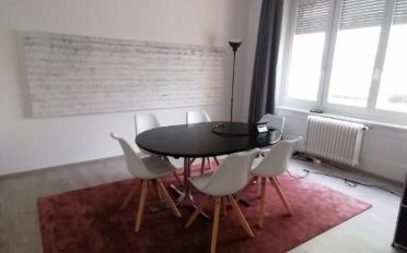 Office - image - 1
