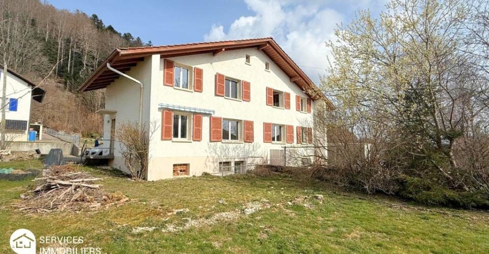Deux Maisons jumelles aux portes des Franches-Montagnes