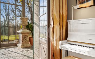 Single house 19 rooms - image - 1