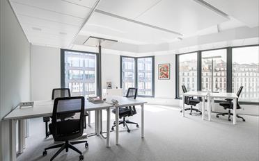 Office - image - 4