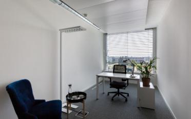 Office - image - 7