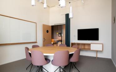 Office - image - 1