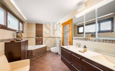 Maison 8.5 pièces - image - 4