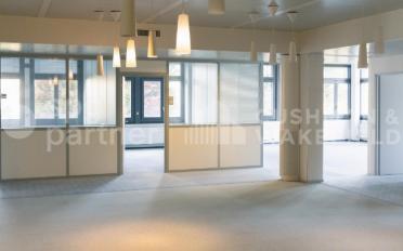 Commercial - image - 8