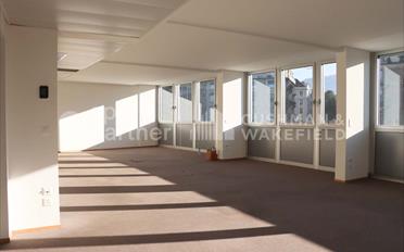 Office - image - 4