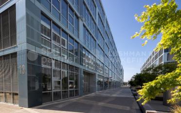 Commercial - image - 4