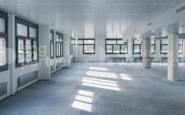 Commercial - image - 11