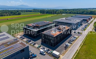 Commercial - image - 3