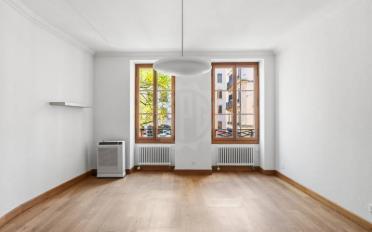 Office - image - 8