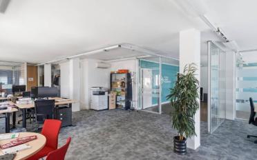 Office - image - 4