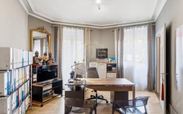 Bureau - image - 8