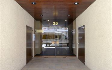 Covered slot - image - 4