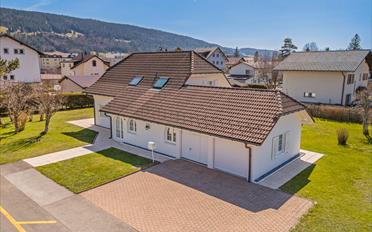 Villa 6.5 pièces - image - 1