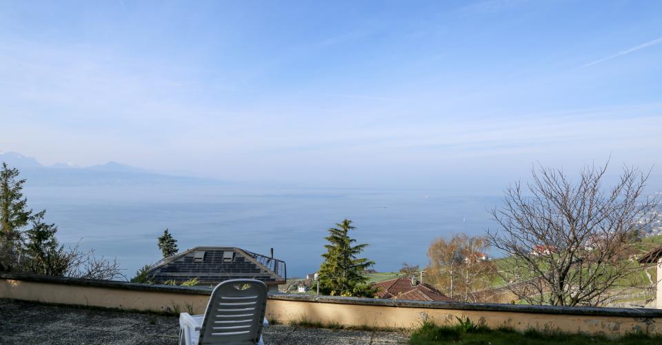 Propriété avec vue panoramique sur le lac Léman et fort potentiel de développement