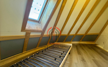 Attic flat 2.5 rooms - image - 4