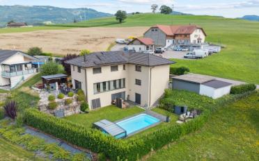 Einfamilienhaus 8.5 Zimmer - image - 2