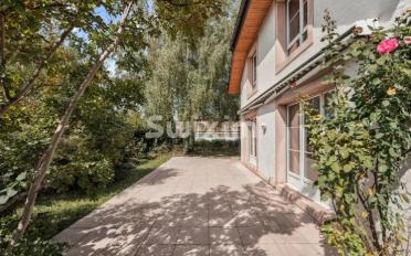 Single house 10 rooms - image - 1