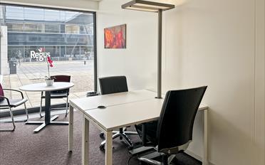 Office - image - 10
