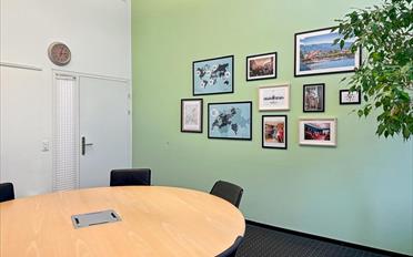 Office - image - 7
