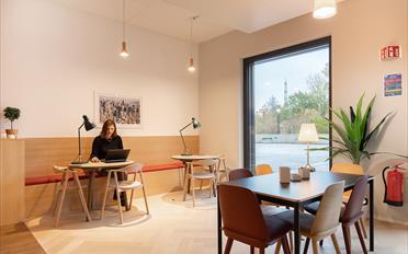 Bureau - image - 7