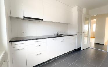 Apartment 4 rooms - image - 3