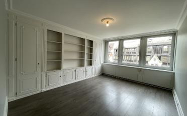 Office - image - 3