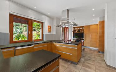 Villa 20 pièces - image - 11