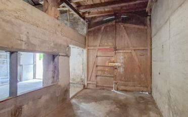 Single garage - image - 2