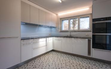 Single house 6 rooms - image - 4