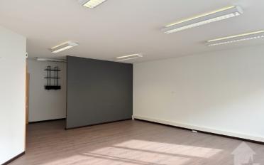 Office - image - 4