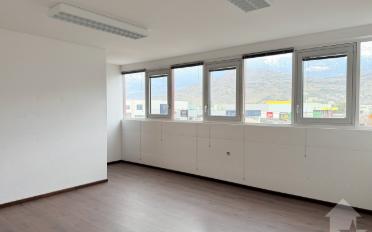 Office - image - 12