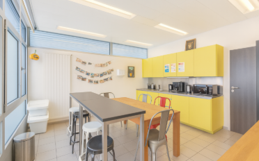 Office - image - 6
