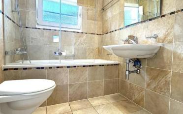 Row house 8 rooms - image - 12