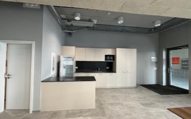 Commercial - image - 3