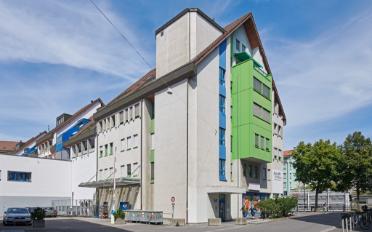Moto Hallenplatz - image - 2