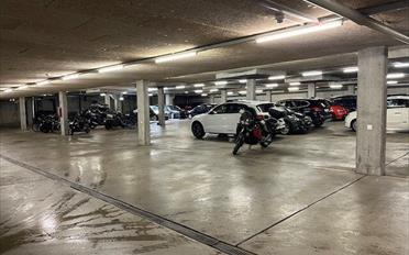 Covered parking place bike - image - 2