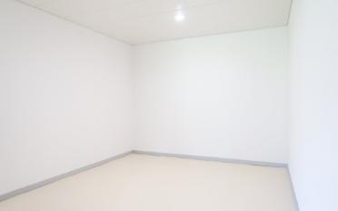 Office - image - 9