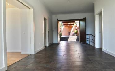Villa - image - 5