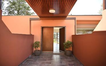 Villa - image - 4
