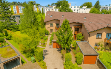 Einfamilienhaus 9.5 Zimmer - image - 1