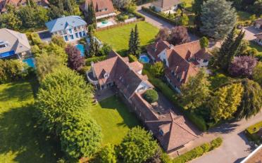 Villa 10.5 Zimmer - image - 1