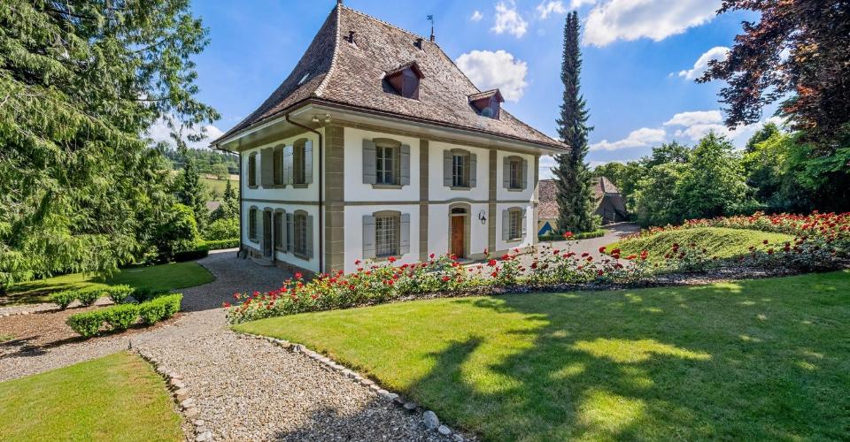 À Louer Château d'Exception à Corminboeuf
