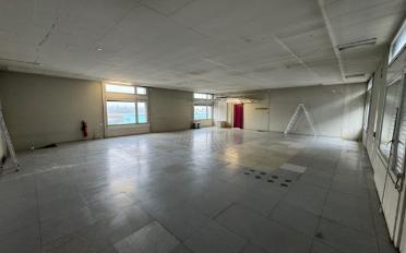 Office - image - 4