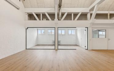 Office - image - 4