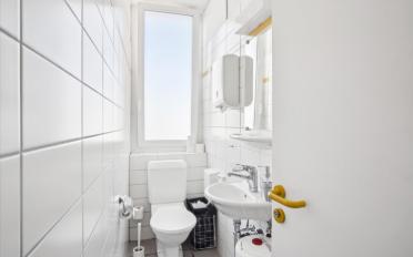 Commercial - image - 3