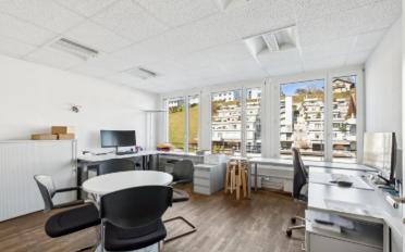 Office - image - 5