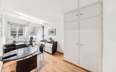 Office - image - 4