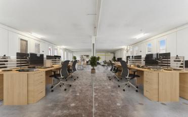 Commercial - image - 9