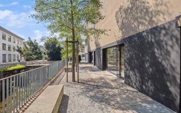 Commercial - image - 2