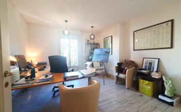 Office - image - 6